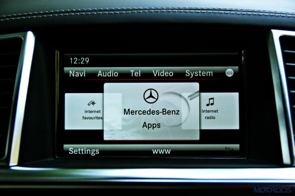 Nabídka aplikací COMAND Online na displeji Mercedes-Benz
